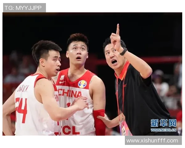 南京篮球队配合策略深度解析与其他球队的对比分析 南京篮球队配合策略深度解析与其他球队的对比分析