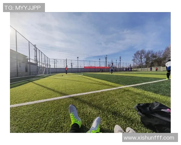 黄敏独家解析足球技巧与战术分享助你提升球场表现